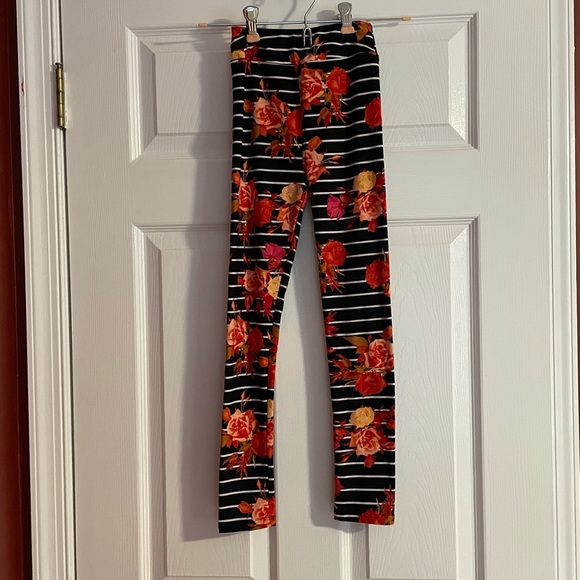 🚌Girls LuLaRoe leggings - Picture 2 of 4